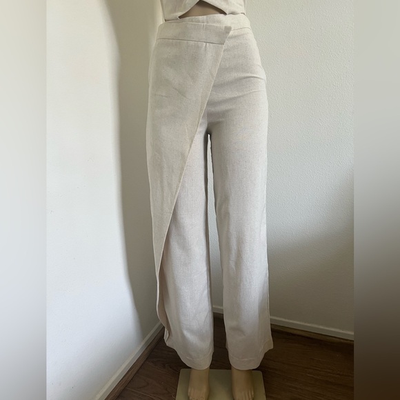 Chic Linen Blend 2-Piece Set | Halter Crop Top & Wide Leg Pants Size Small - Picture 5 of 9